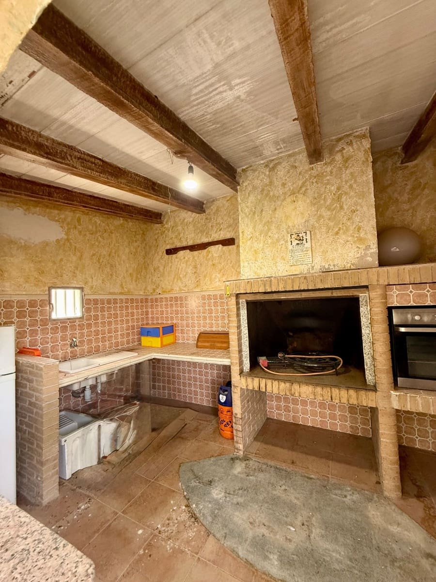 4 bedroom Villa for sale in Biar with pool garage - € 210,000 (Ref: 10033473)