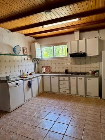 4 slaapkamer Villa te koop in Biar met zwembad garage - € 210.000 (Ref: 10033473)