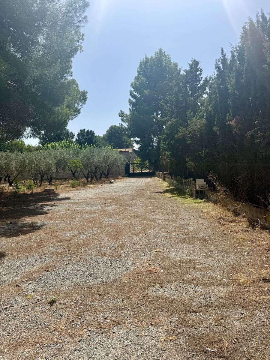 4 bedroom Villa for sale in Biar with pool garage - € 210,000 (Ref: 10033473)