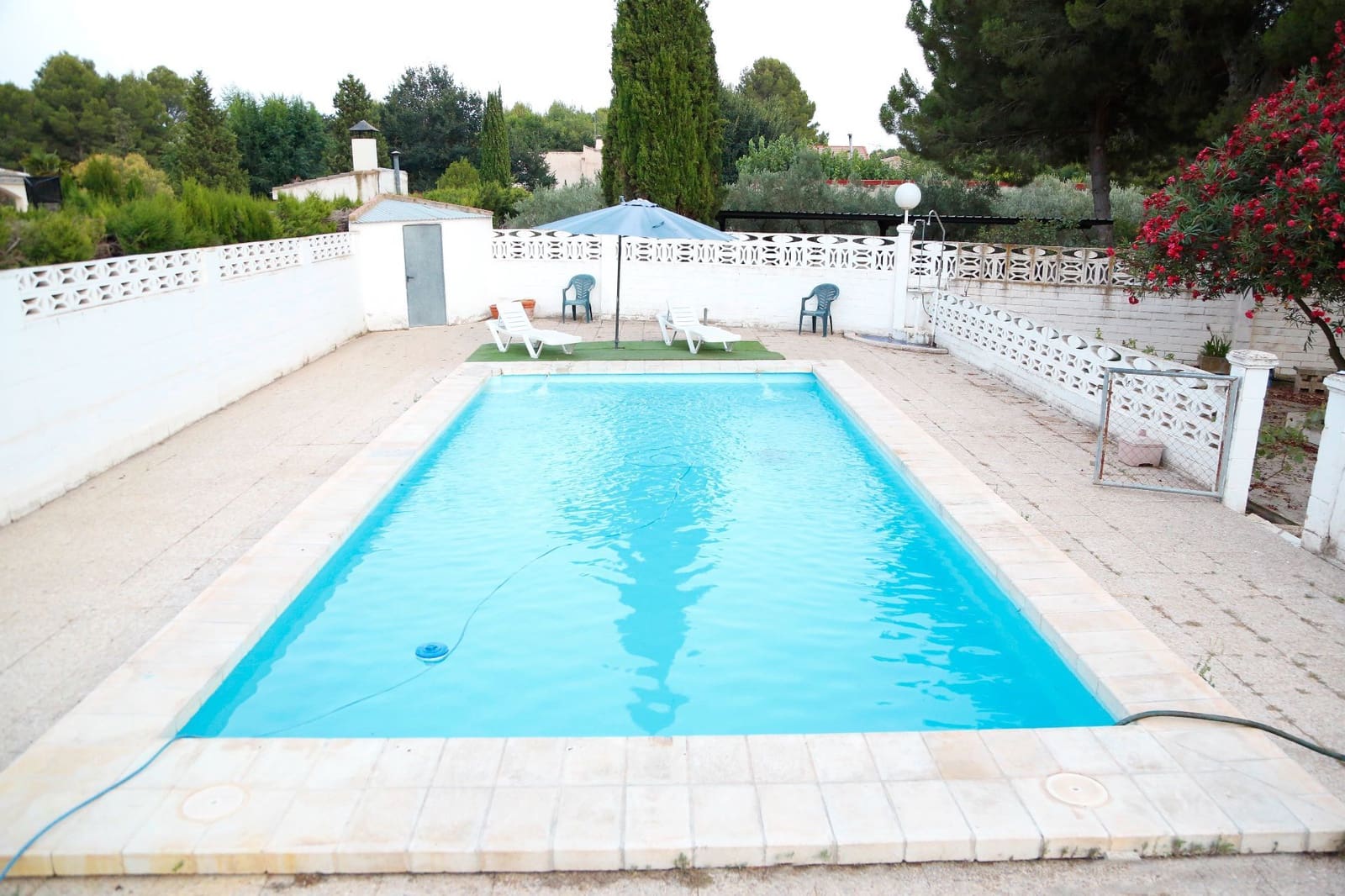 4 bedroom Villa for sale in Biar with pool garage - € 210,000 (Ref: 10033473)