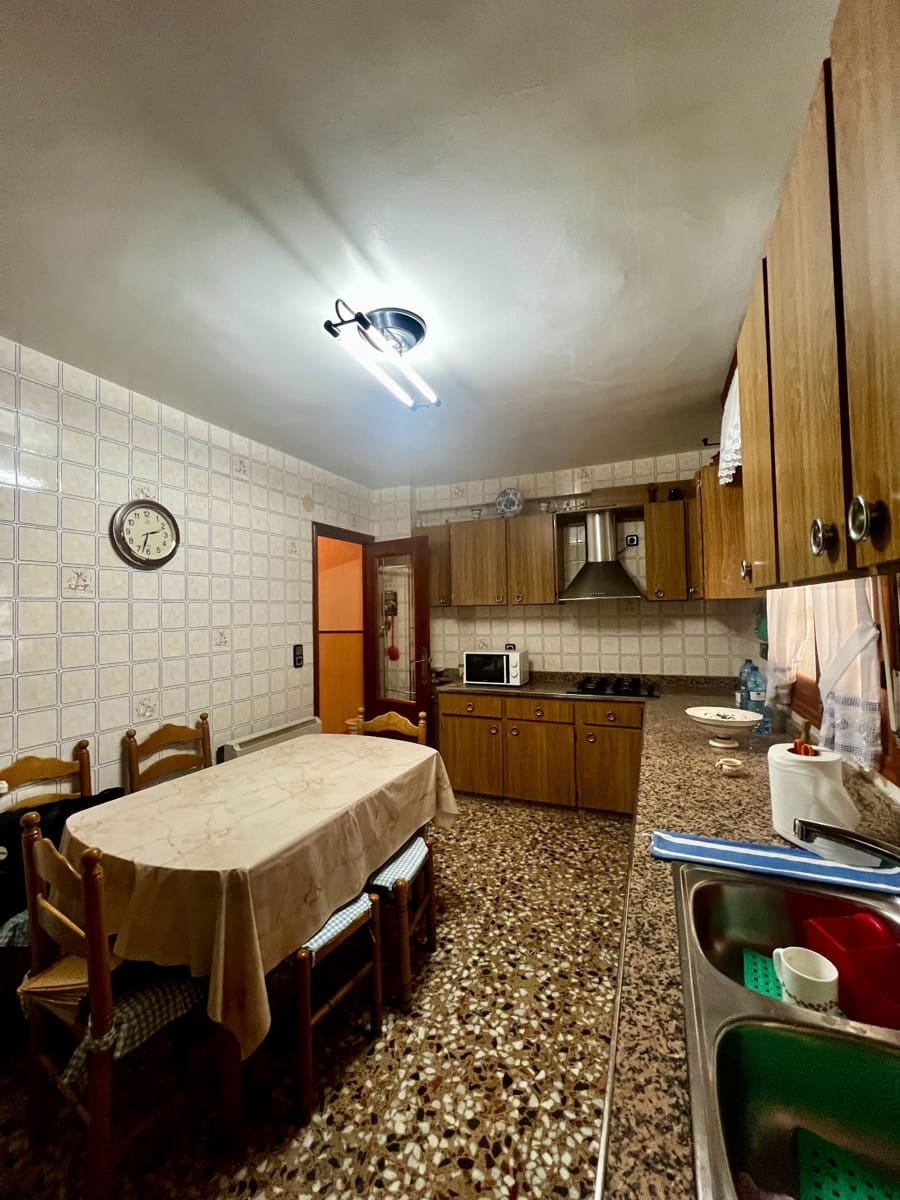Piso de 3 habitaciones en Biar en venta - 110.000 € (Ref: 10091045)