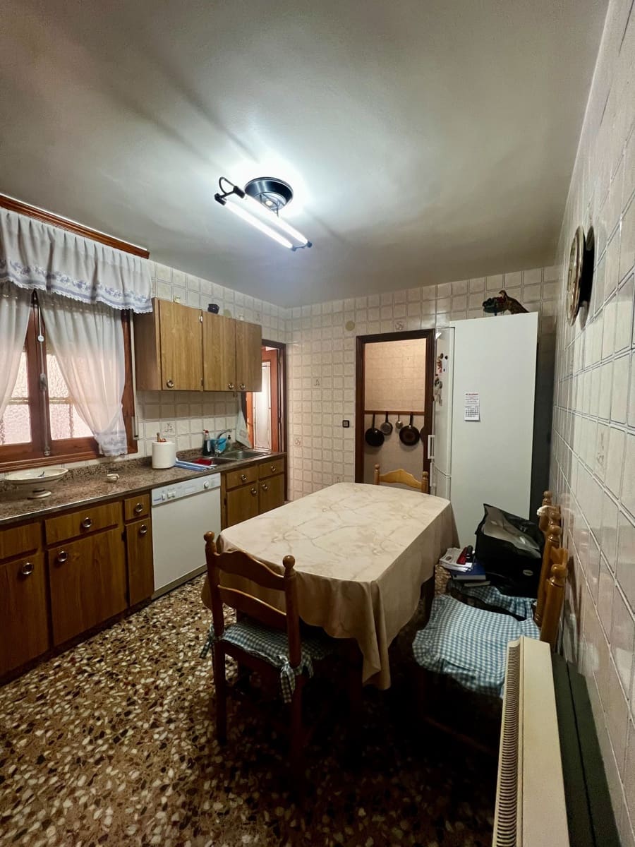 Piso de 3 habitaciones en Biar en venta - 110.000 € (Ref: 10091045)
