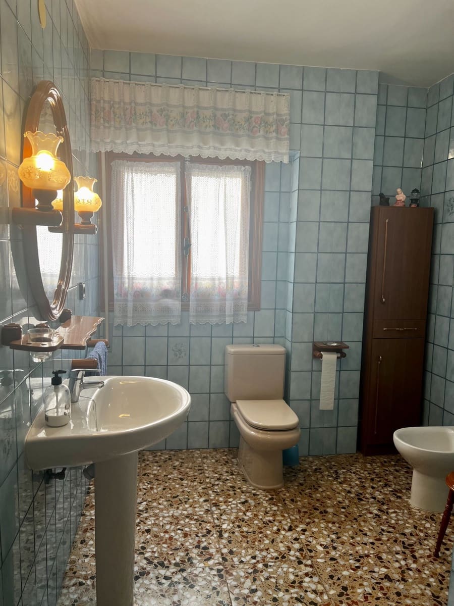 Piso de 3 habitaciones en Biar en venta - 110.000 € (Ref: 10091045)