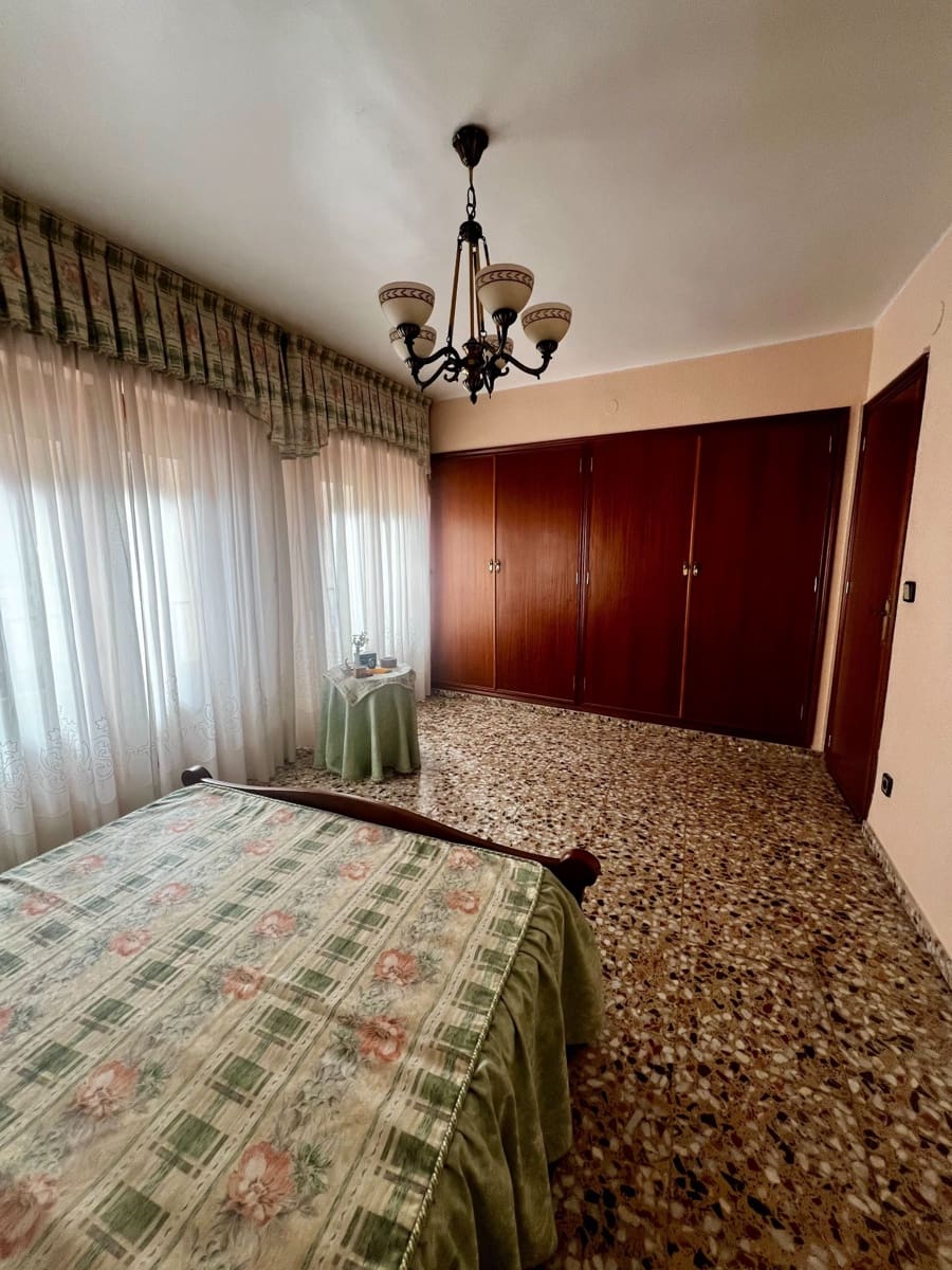 Piso de 3 habitaciones en Biar en venta - 110.000 € (Ref: 10091045)