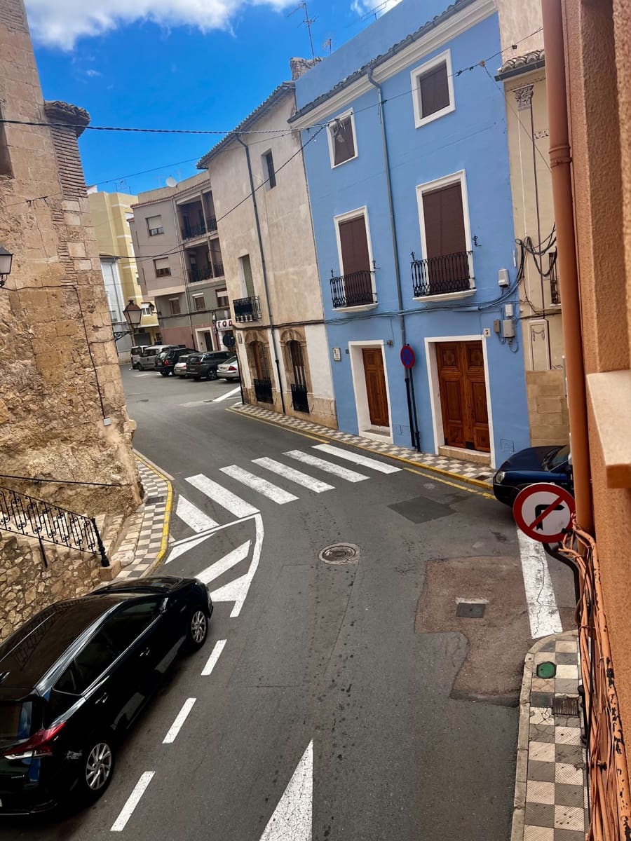 Piso de 3 habitaciones en Biar en venta - 110.000 € (Ref: 10091045)
