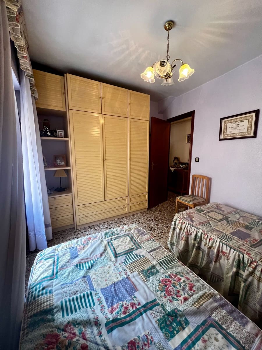 Piso de 3 habitaciones en Biar en venta - 110.000 € (Ref: 10091045)