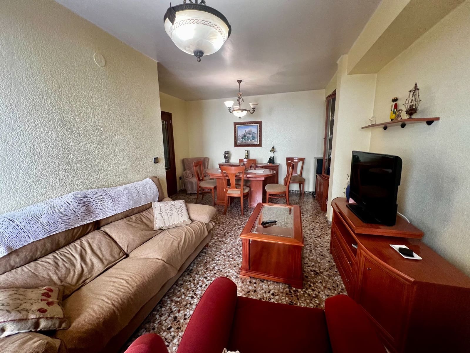 Piso de 3 habitaciones en Biar en venta - 110.000 € (Ref: 10091045)