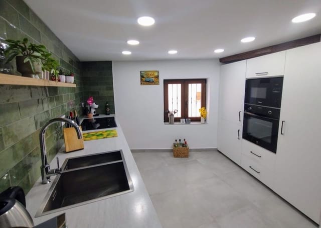 4 quarto Casa em Banda para venda em Biar com garagem - 259 000 € (Ref: 10133042)
