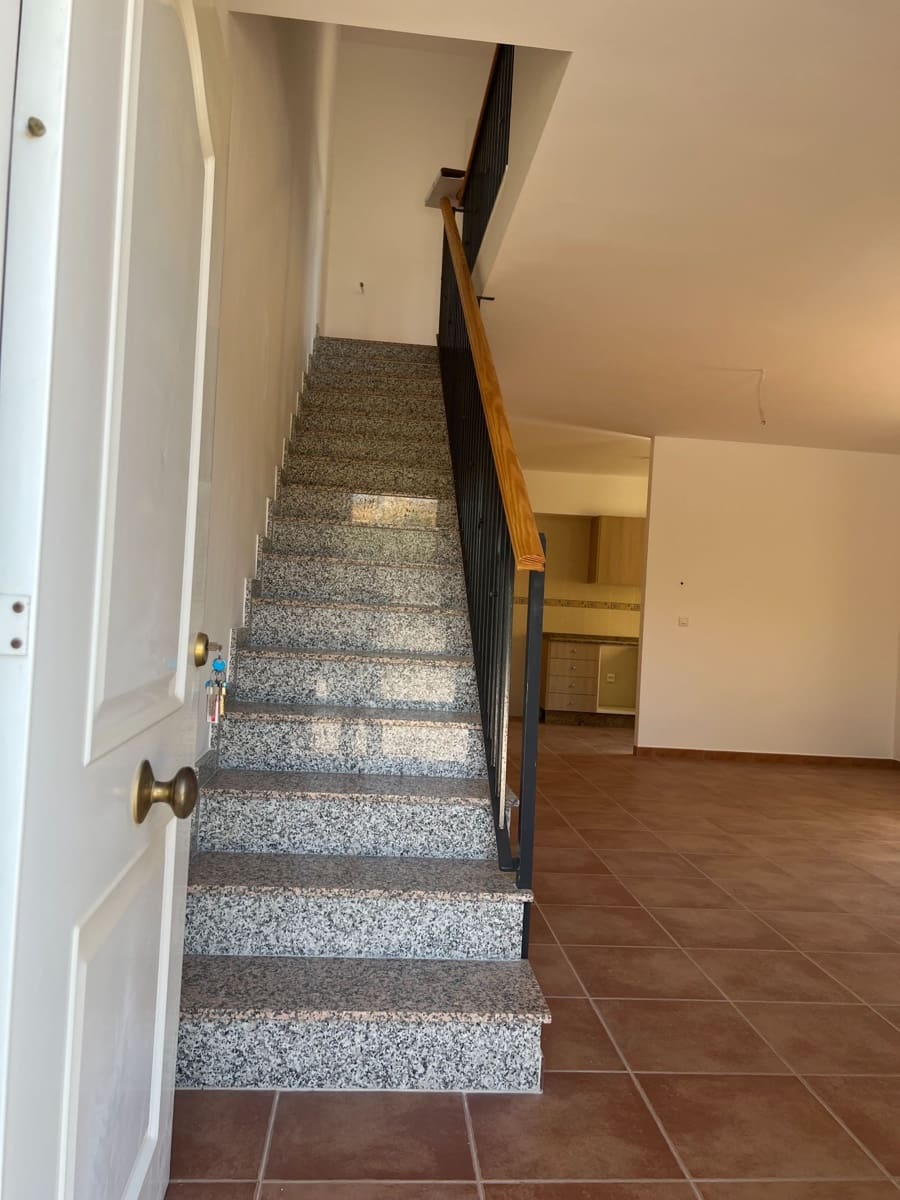 3 bedroom Bungalow for sale in Las Virtudes with garage - € 125,000 (Ref: 7072271)