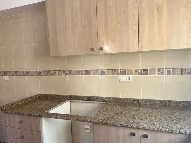 3 bedroom Bungalow for sale in Las Virtudes, Villena with garage - € 125,000 (Ref: 7072271)