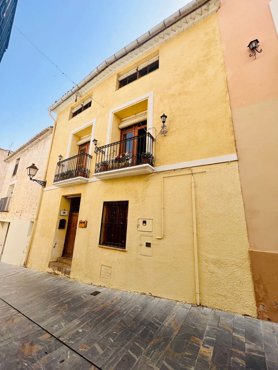 3 bedroom Townhouse for sale in Biar - € 200,000 (Ref: 7912344)
