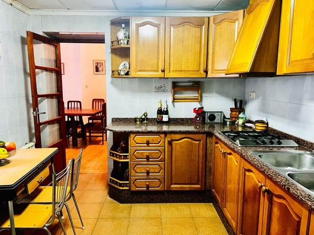 3 bedroom Townhouse for sale in Villena - € 90,000 (Ref: 8116995)