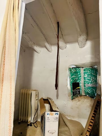 2 bedroom Townhouse for sale in El Camp de Mirra with garage - € 94,000 (Ref: 8349914)