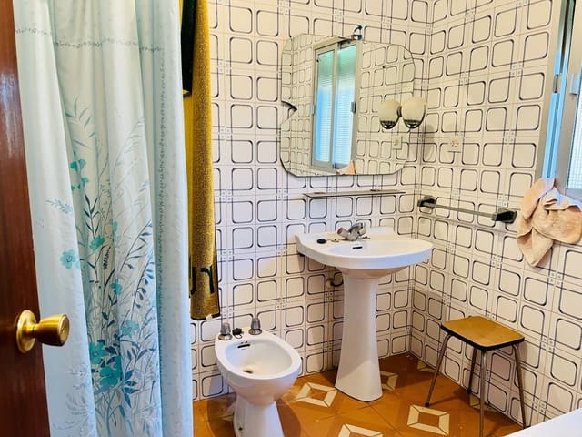 2 bedroom Townhouse for sale in El Camp de Mirra with garage - € 94,000 (Ref: 8349914)