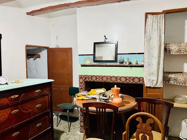 2 bedroom Townhouse for sale in El Camp de Mirra with garage - € 94,000 (Ref: 8349914)