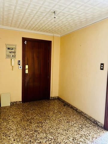 4 bedroom Flat for sale in Biar - € 130,000 (Ref: 8373103)