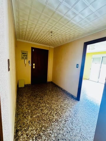 4 bedroom Flat for sale in Biar - € 130,000 (Ref: 8373103)