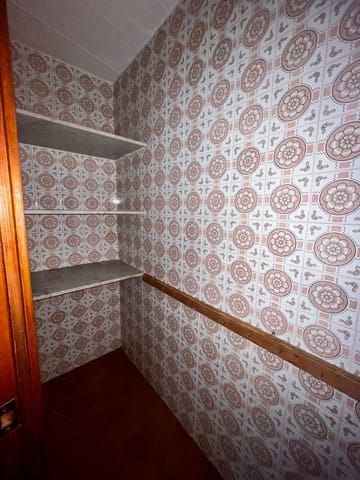 4 bedroom Flat for sale in Biar - € 130,000 (Ref: 8373103)