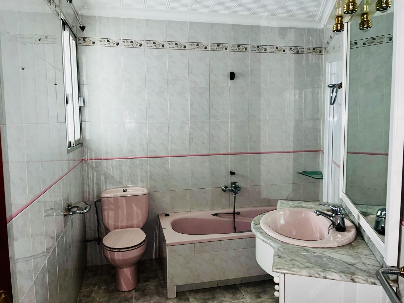 4 soveværelse Lejlighed til salg i Biar - € 130.000 (Ref: 8373103)