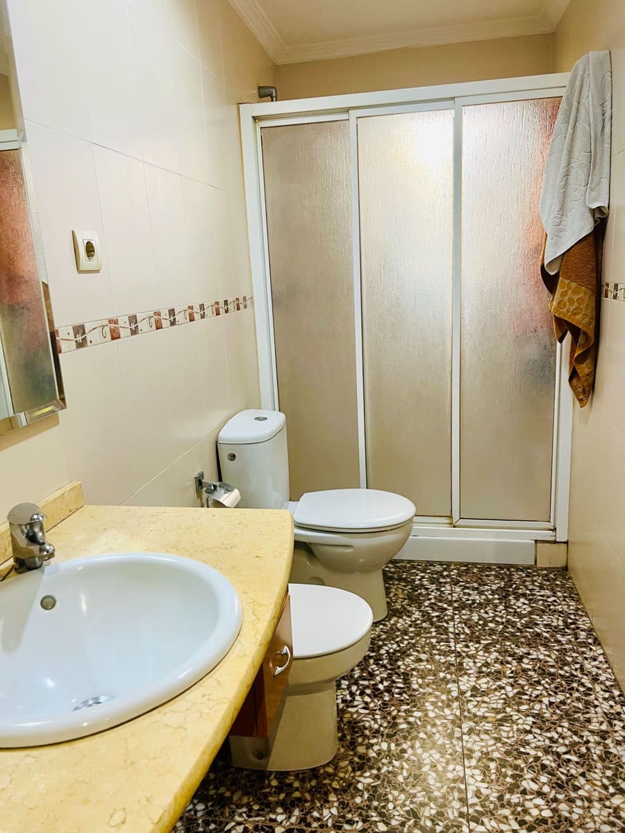 5 sovrum Hus till salu i Villena med garage - 160 000 € (Ref: 8419235)