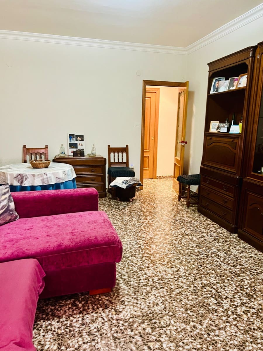 5 sovrum Hus till salu i Villena med garage - 160 000 € (Ref: 8419235)