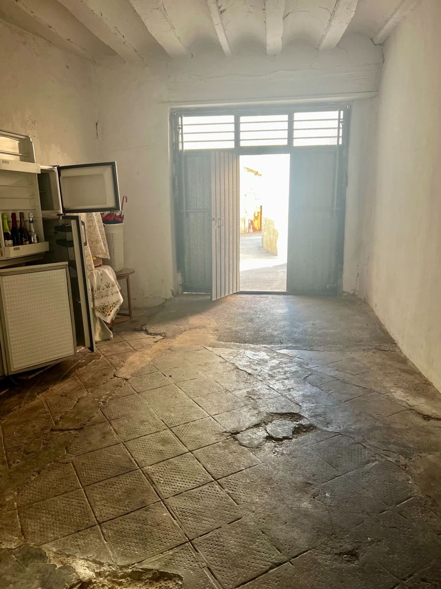 5 soveværelse Byhus til salg i Villena - € 58.900 (Ref: 8435532)