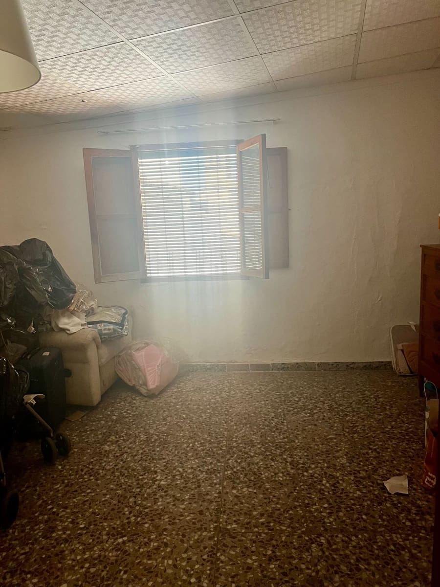 5 soveværelse Byhus til salg i Villena - € 58.900 (Ref: 8435532)