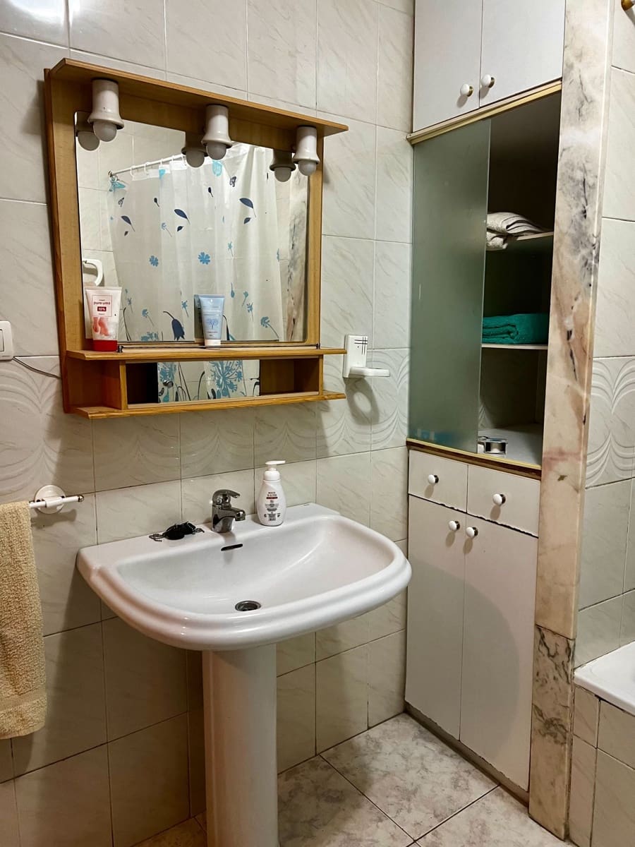 5 soveværelse Byhus til salg i Villena - € 58.900 (Ref: 8435532)