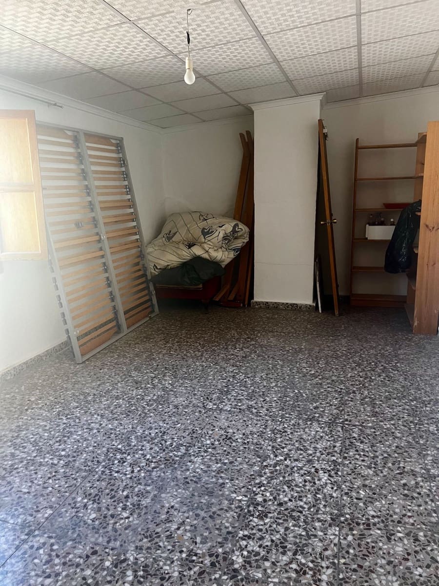 5 soveværelse Byhus til salg i Villena - € 58.900 (Ref: 8435532)