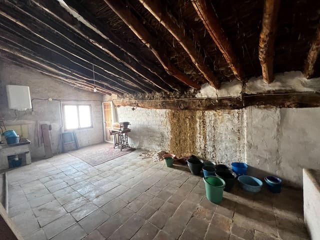 5 bedroom Townhouse for sale in Biar - € 58,000 (Ref: 8468795)