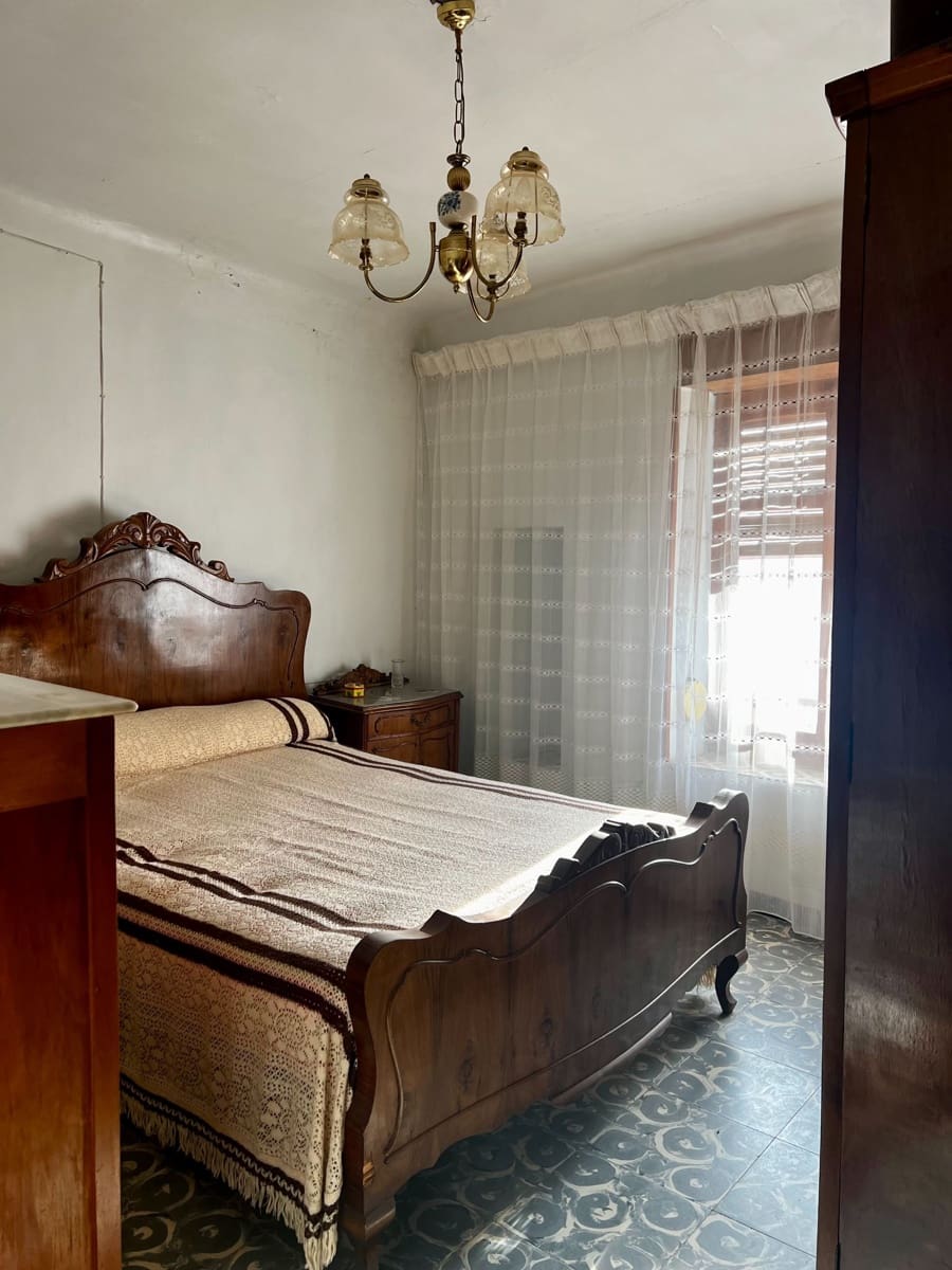 5 soverom Hus til salgs i Biar - € 100 000 (Ref: 8840642)