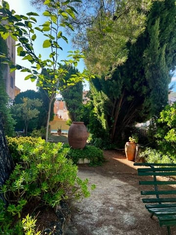 8 bedroom Townhouse for sale in Biar with pool - € 400,000 (Ref: 9016982)