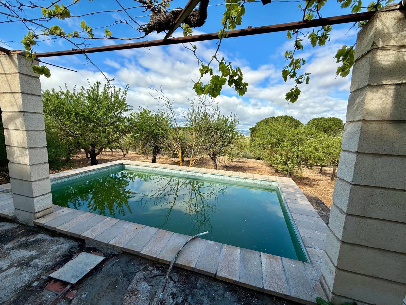 3 bedroom Finca/Country House for sale in Biar with pool garage - € 130,000 (Ref: 9081314)