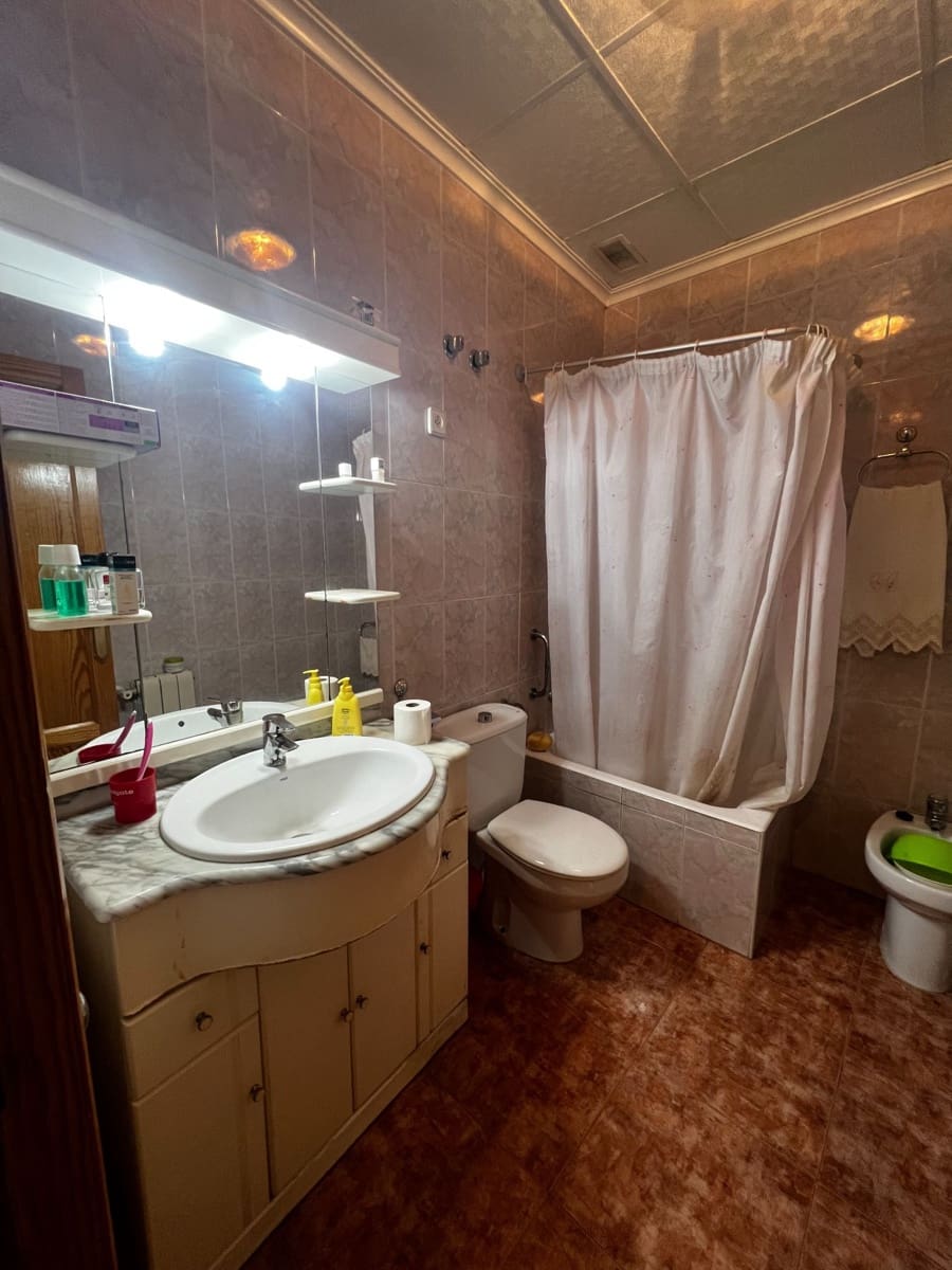 6 soverom Hus til salgs i Biar - € 115 000 (Ref: 9106321)