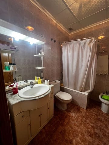 6 bedroom Townhouse for sale in Biar - € 115,000 (Ref: 9106321)