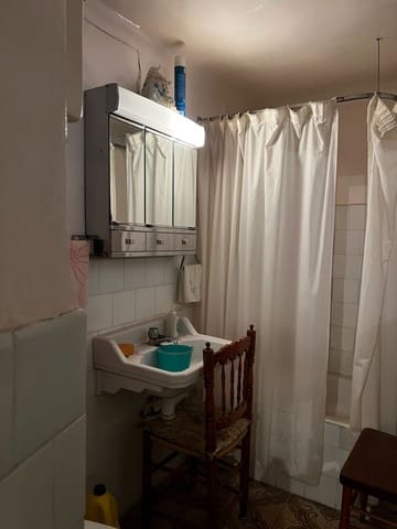 6 bedroom Townhouse for sale in Biar - € 115,000 (Ref: 9106321)