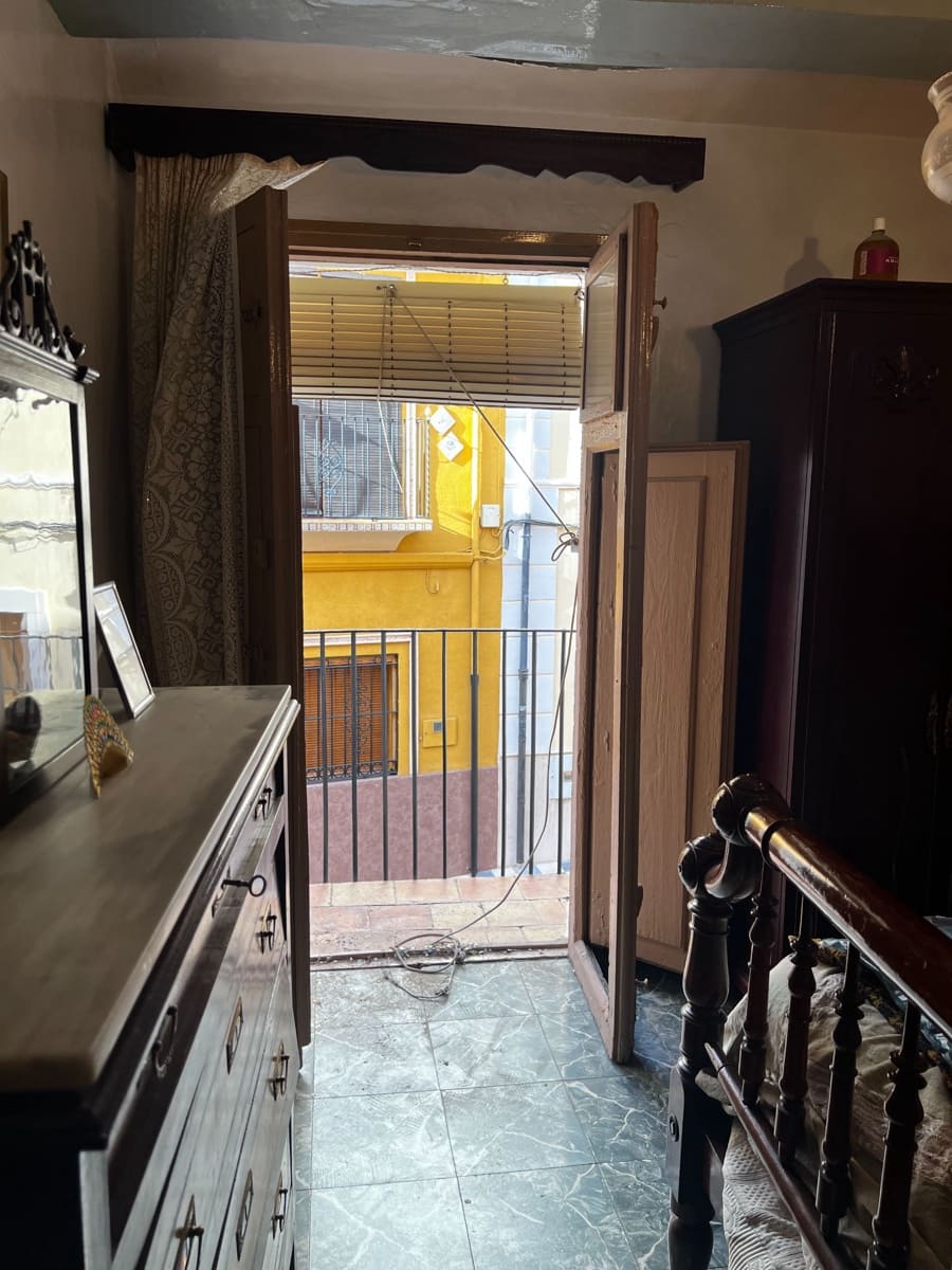 6 soverom Hus til salgs i Biar - € 115 000 (Ref: 9106321)