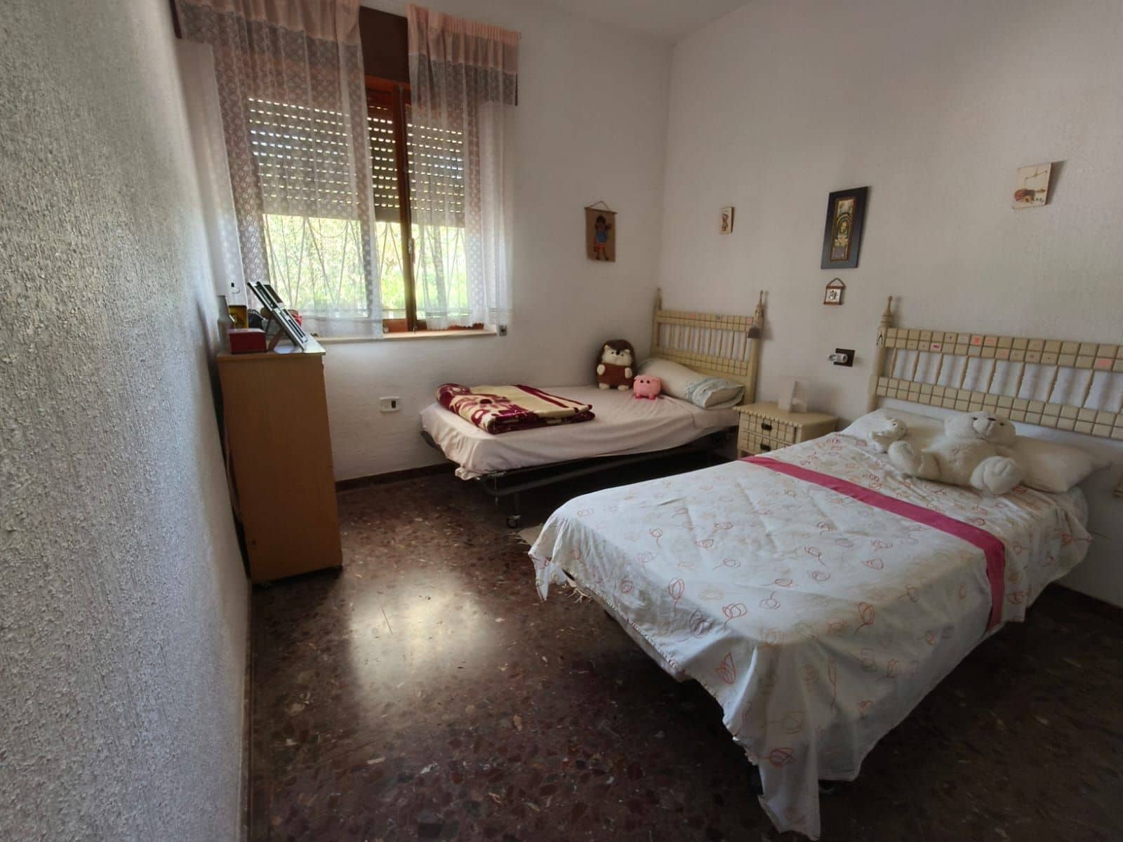 4 bedroom Villa for sale in Villena with pool garage - € 235,000 (Ref: 9111869)