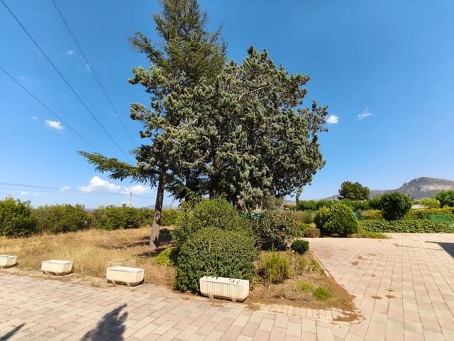 4 bedroom Villa for sale in Villena with pool garage - € 235,000 (Ref: 9111869)