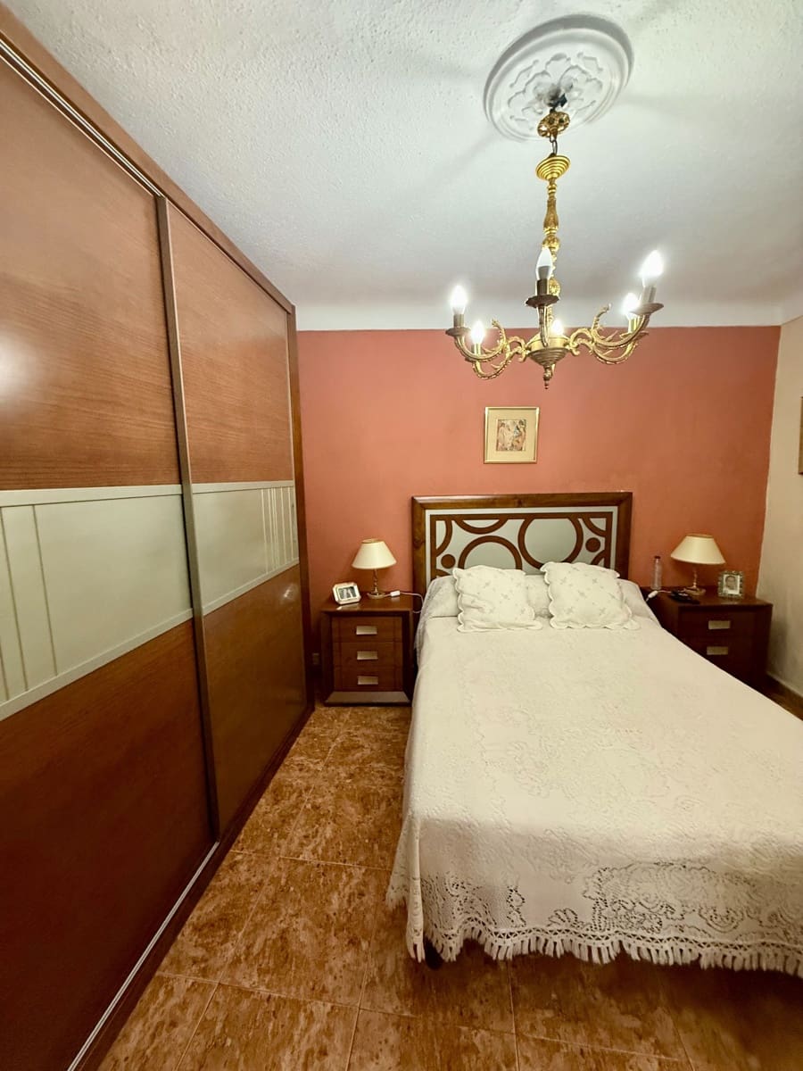 4 soverom Hus til salgs i Villena - € 99 900 (Ref: 9117004)