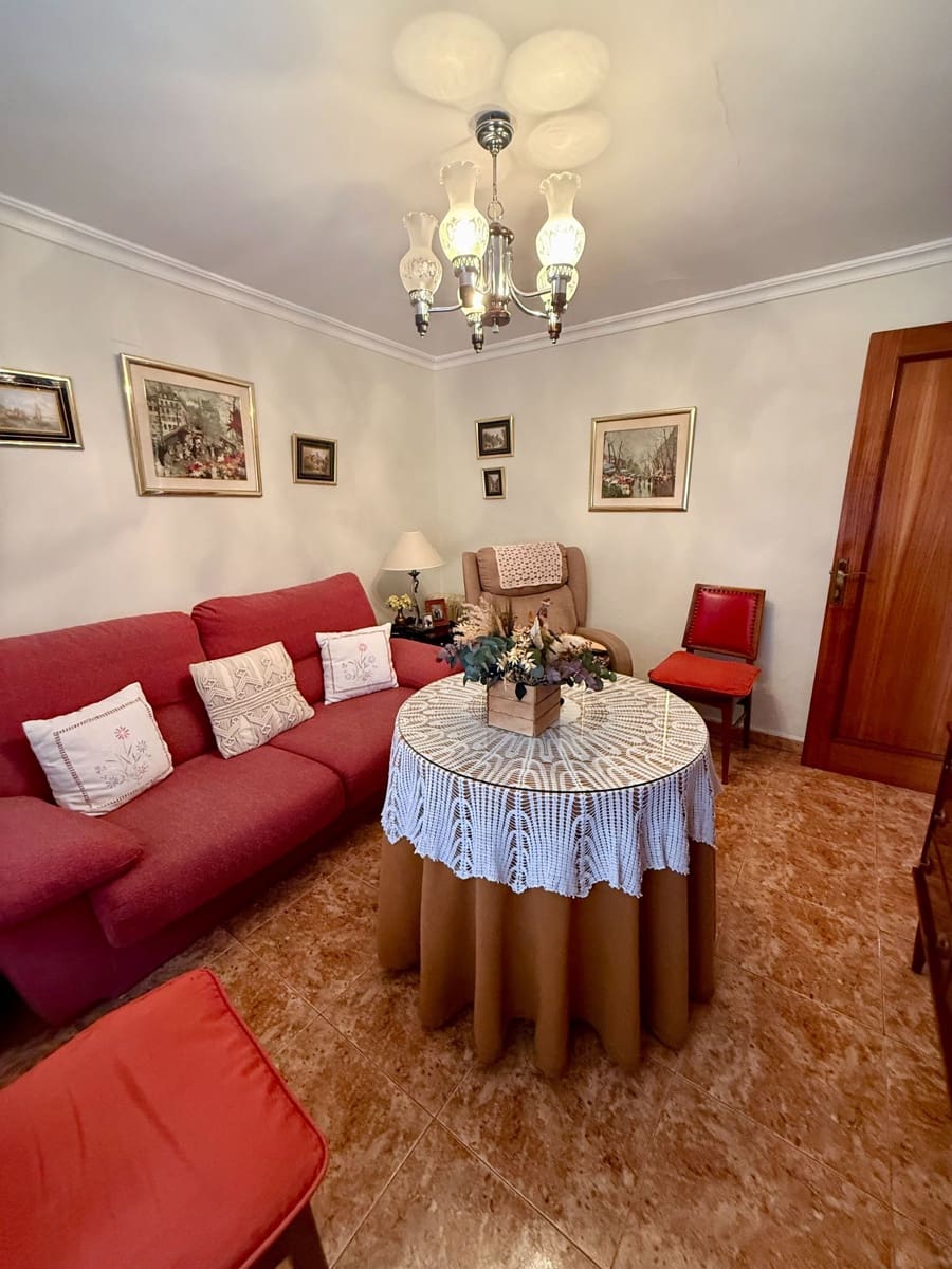 4 soverom Hus til salgs i Villena - € 99 900 (Ref: 9117004)