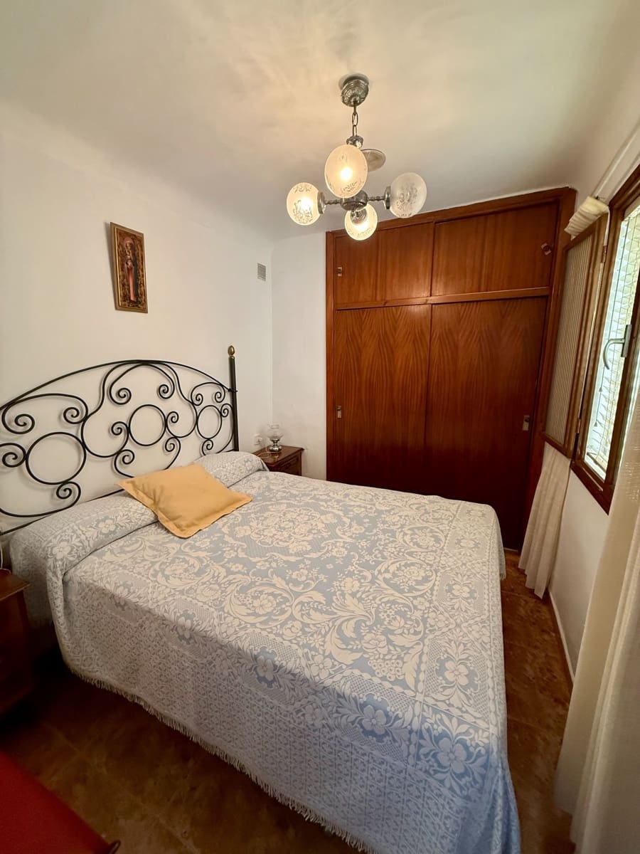 4 soverom Hus til salgs i Villena - € 99 900 (Ref: 9117004)