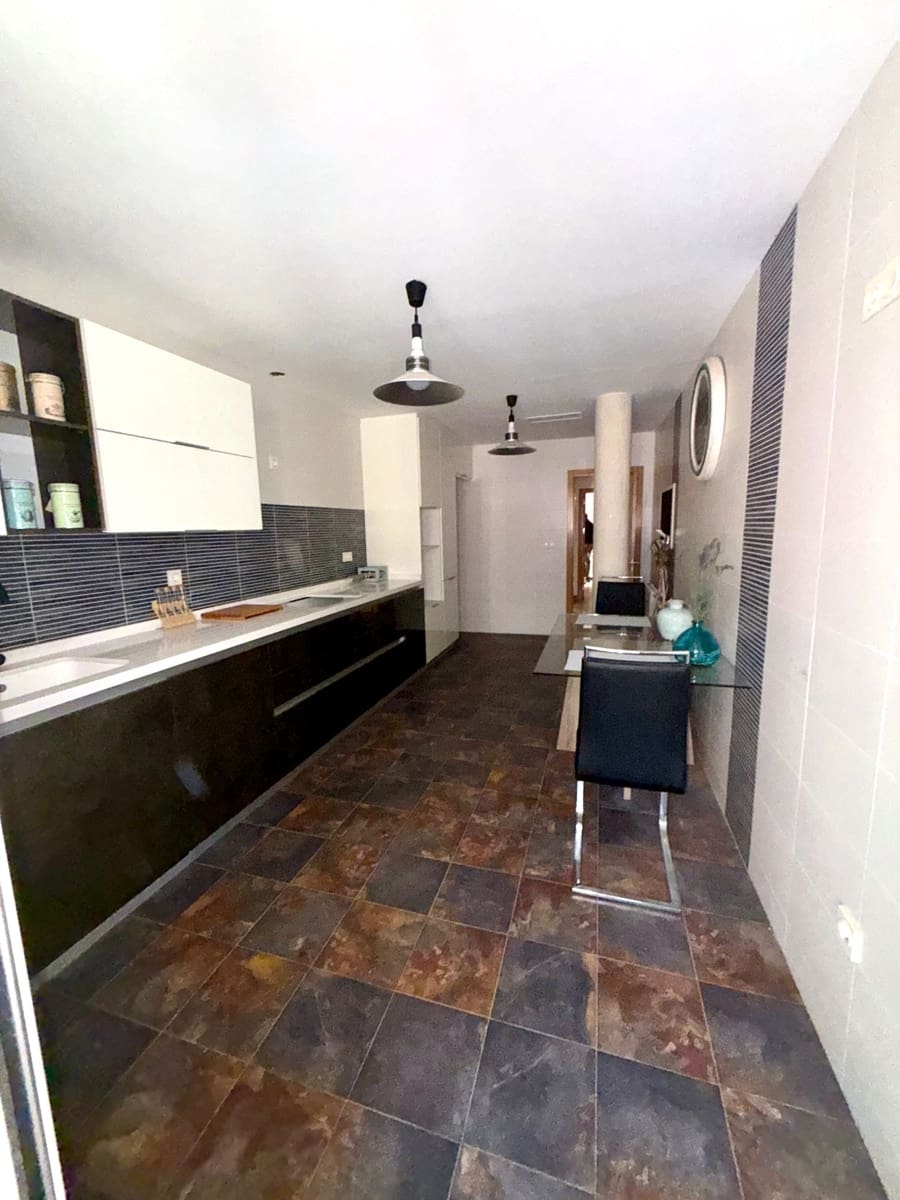 3 chambre Appartement à vendre à Villena avec garage - 149 000 € (Ref: 9169333)