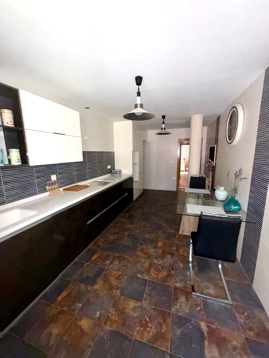 3 chambre Appartement à vendre à Villena avec garage - 149 000 € (Ref: 9169333)