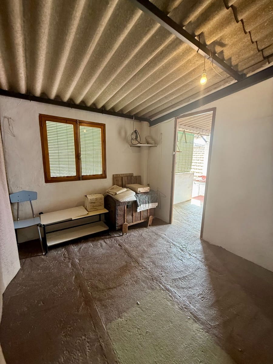 3 soverom Hus til salgs i Villena med garasje - € 150 000 (Ref: 9288032)