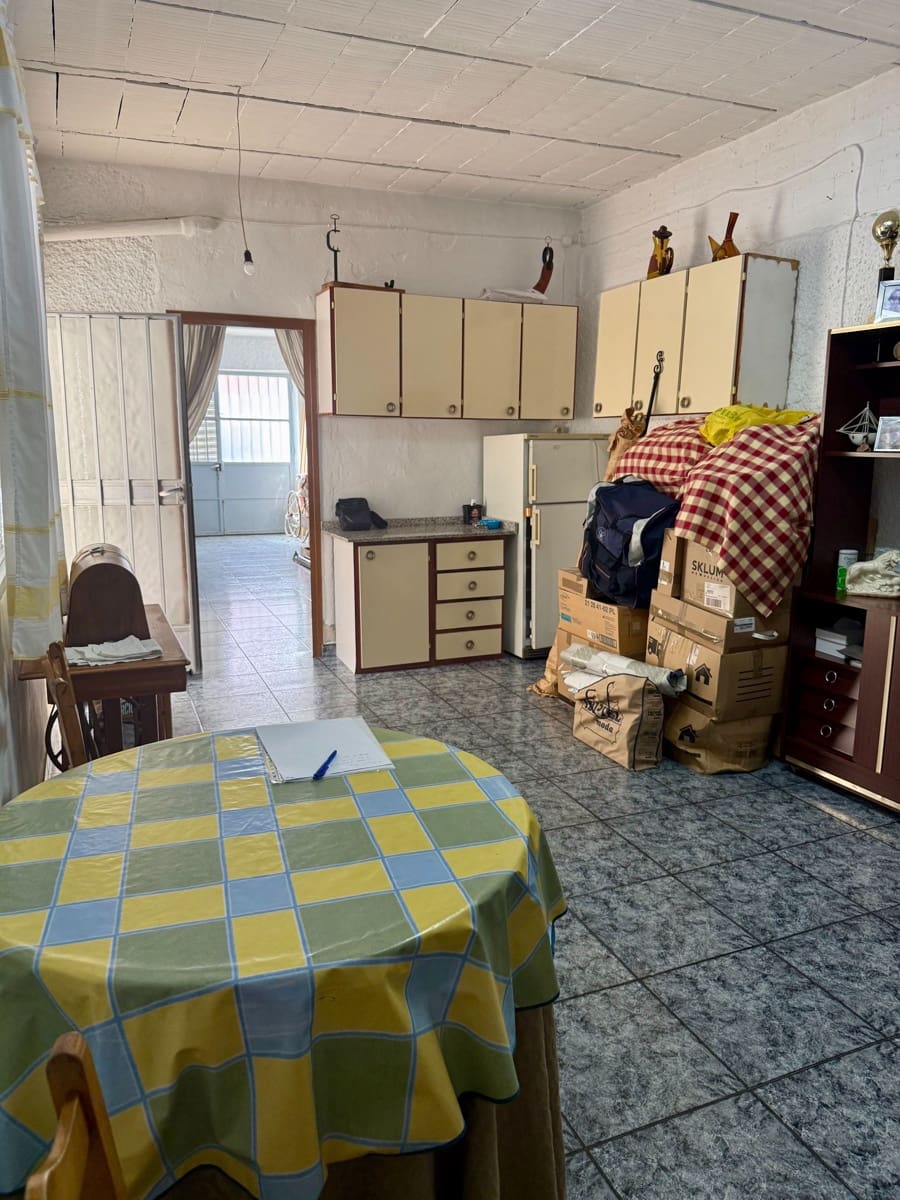 3 soverom Hus til salgs i Villena med garasje - € 150 000 (Ref: 9288032)