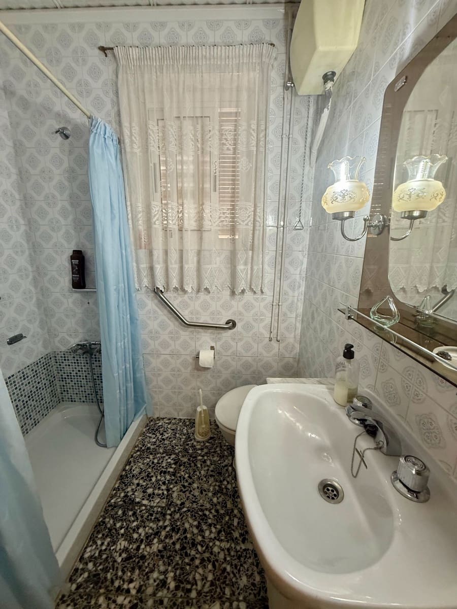 3 soverom Hus til salgs i Villena med garasje - € 150 000 (Ref: 9288032)