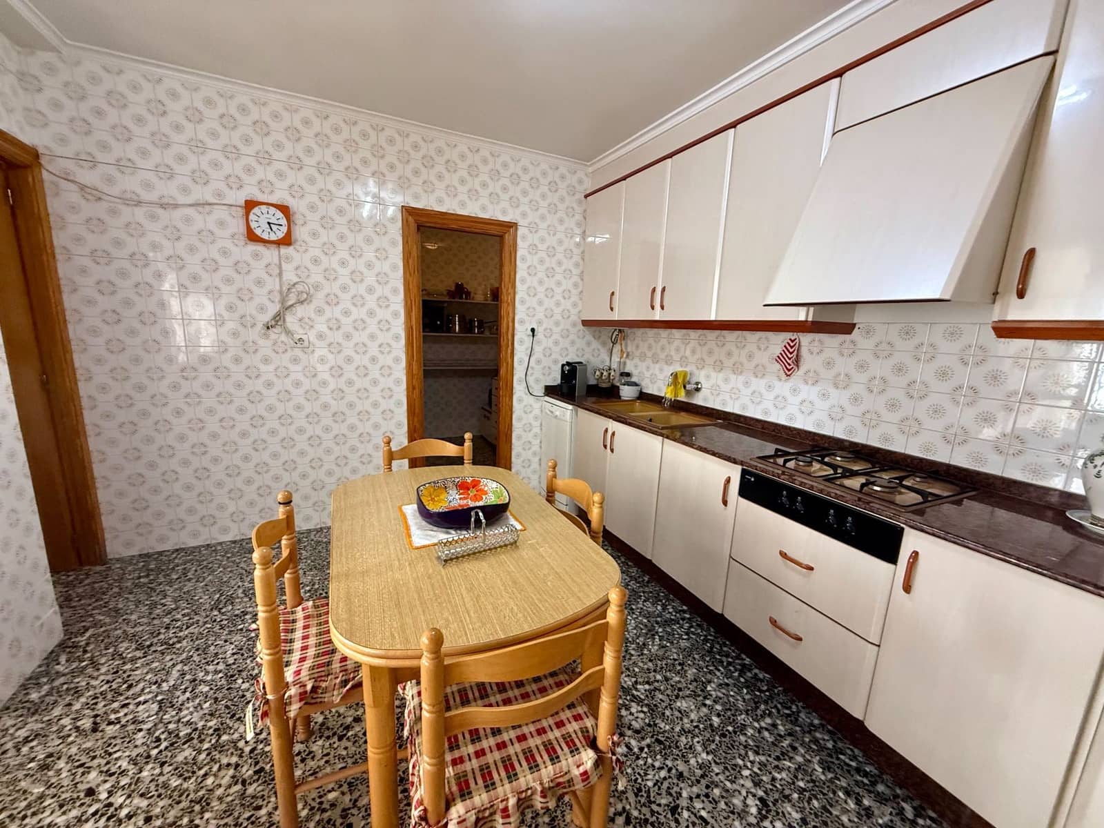 3 soverom Hus til salgs i Villena med garasje - € 150 000 (Ref: 9288032)