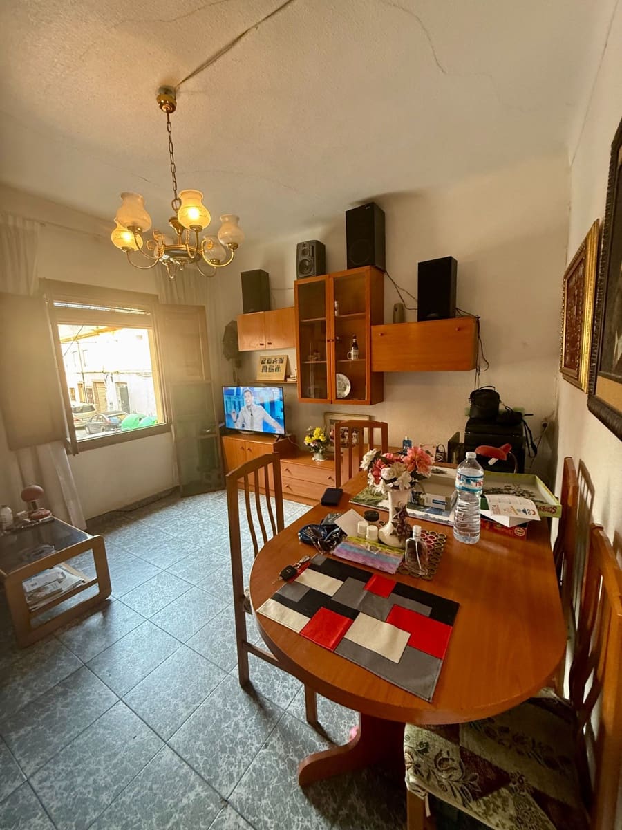 2 makuuhuone Asunto myytävänä paikassa Villena - 54 000 € (Ref: 9358904)