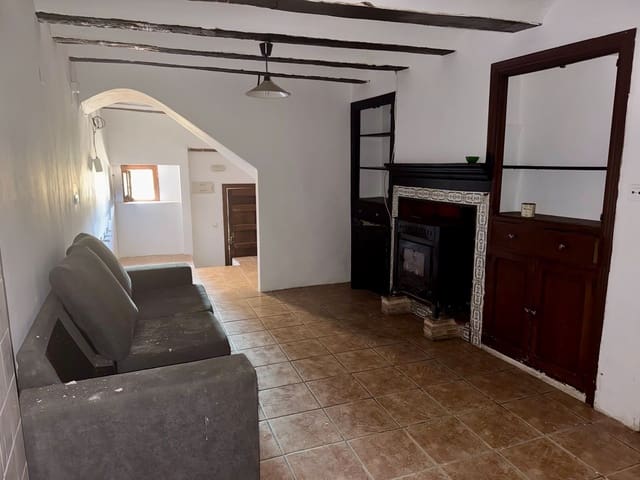 2 bedroom Townhouse for sale in Biar - € 59,000 (Ref: 9393883)